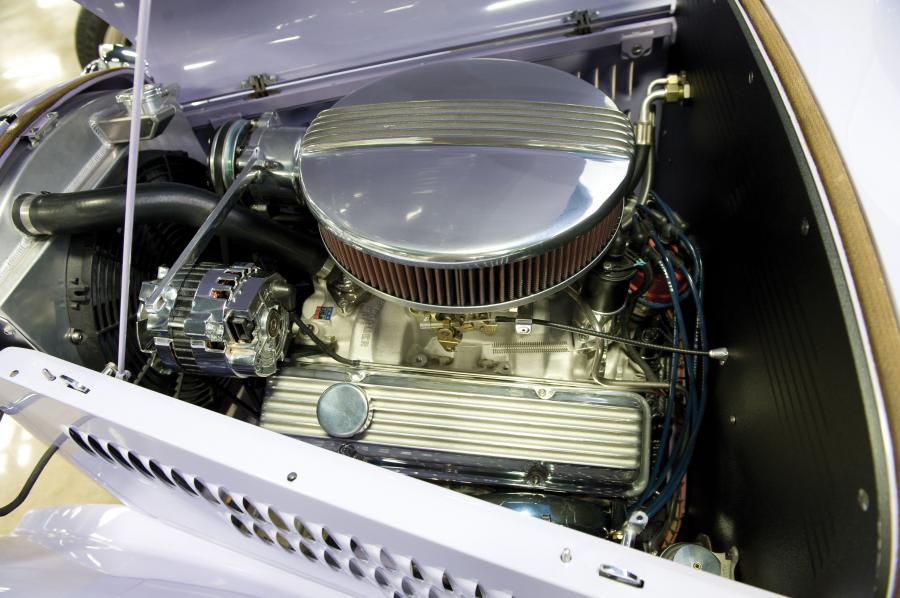  Ford 3-Window Hot Rod Coupe 1932 года  (фото 9 из 9)